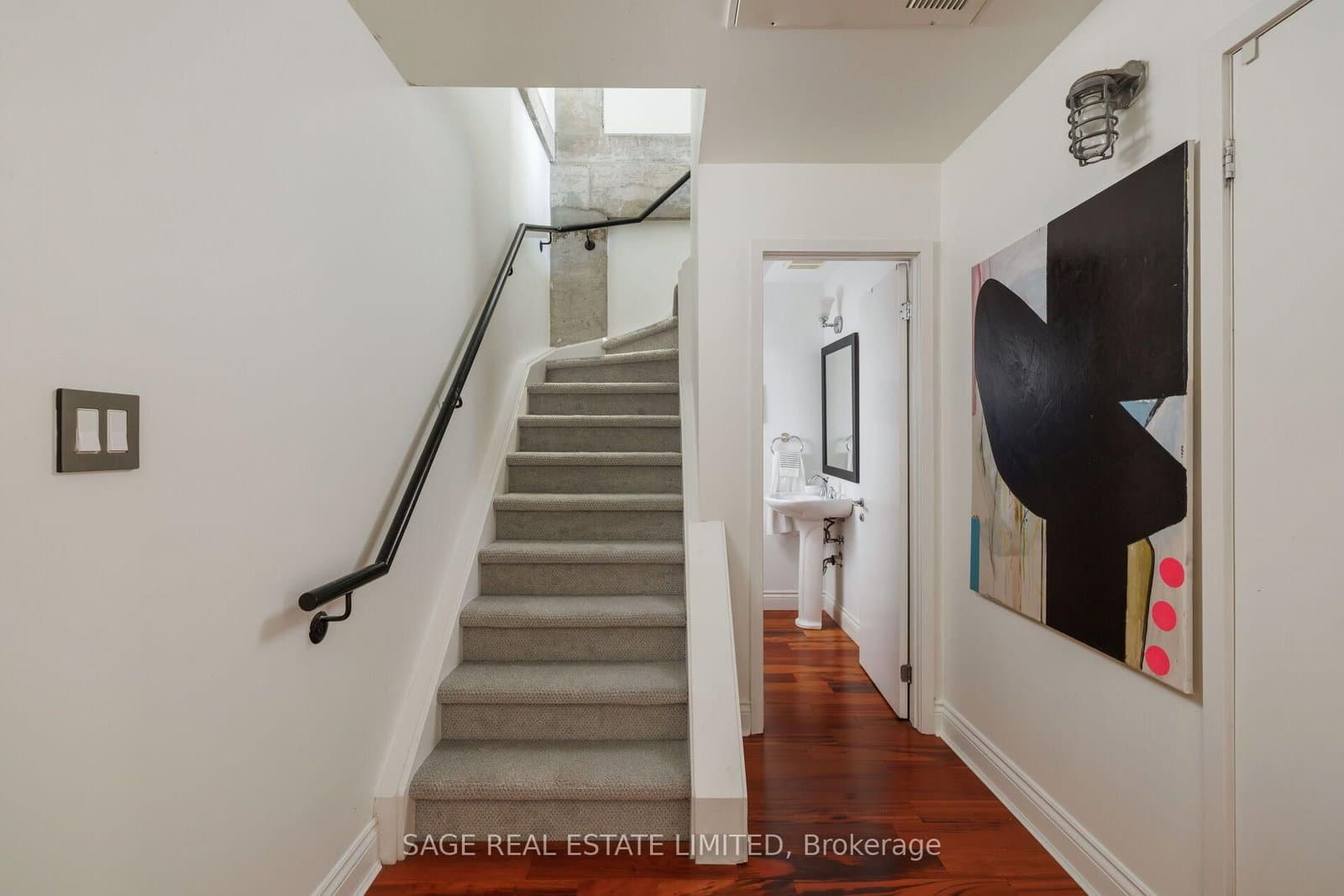 261 King Street E, Unit 402 thumbnail 5