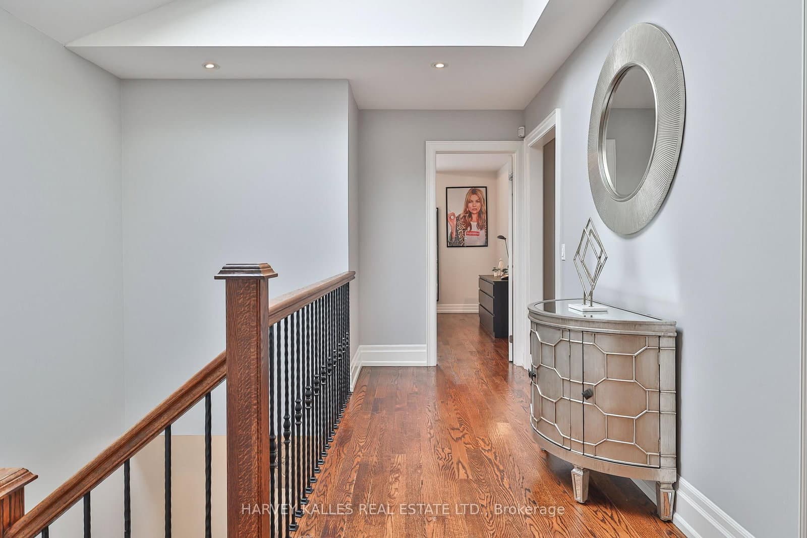 44 Churchill Avenue thumbnail 35