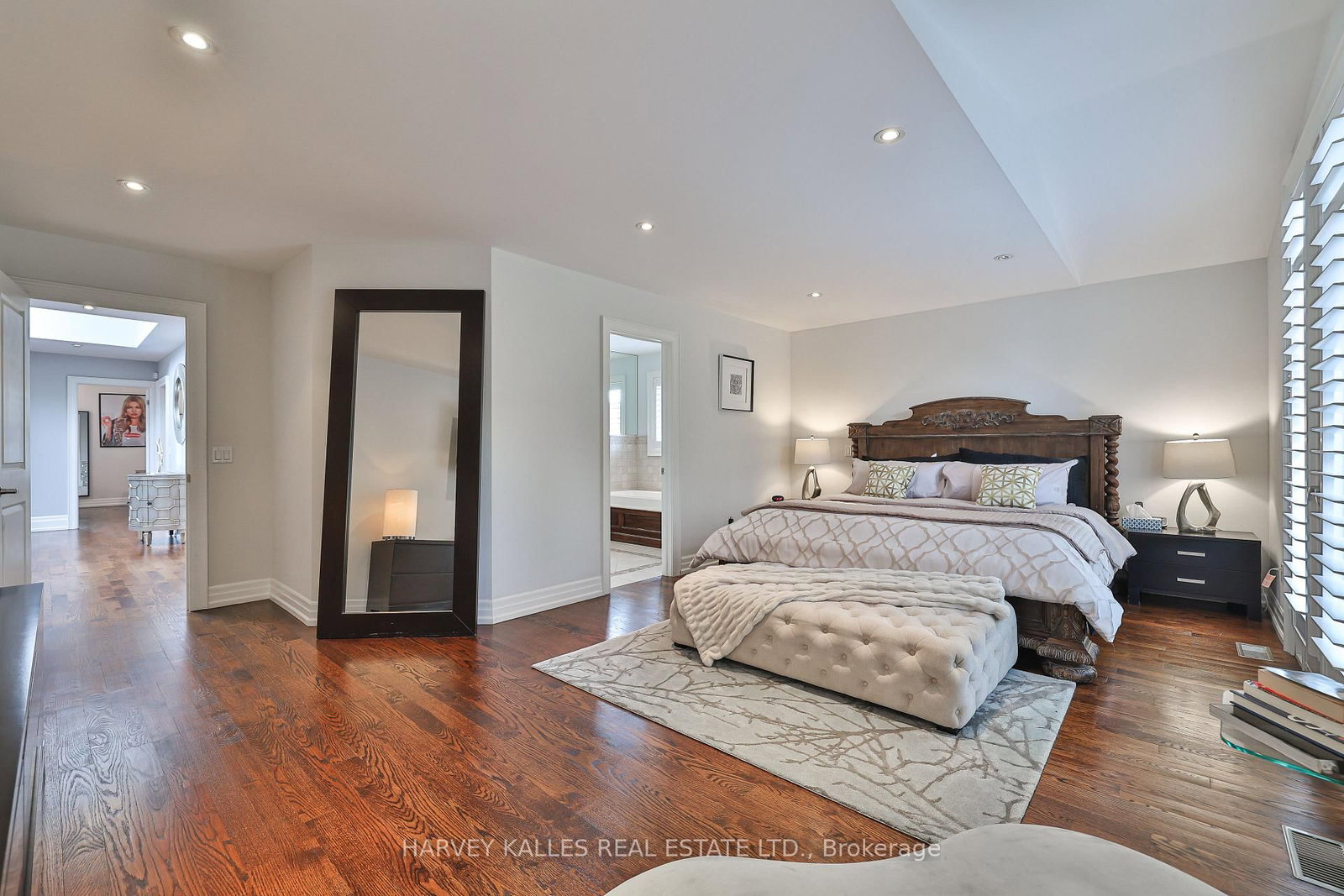 44 Churchill Avenue thumbnail 37