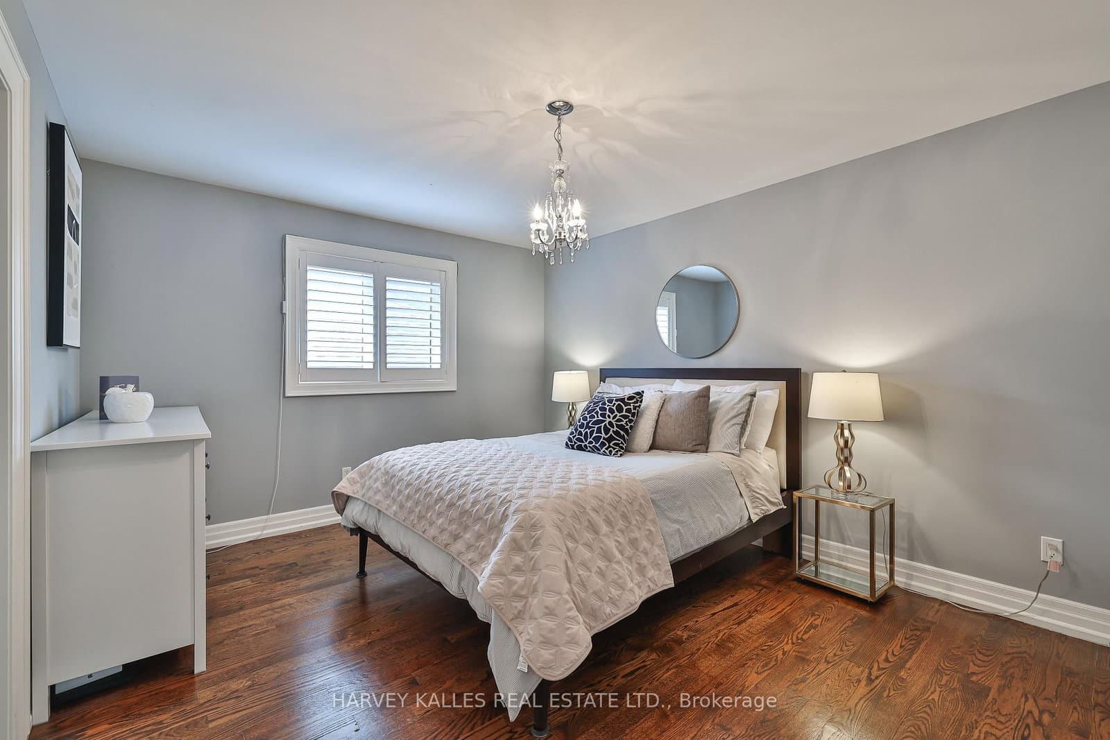 44 Churchill Avenue thumbnail 43