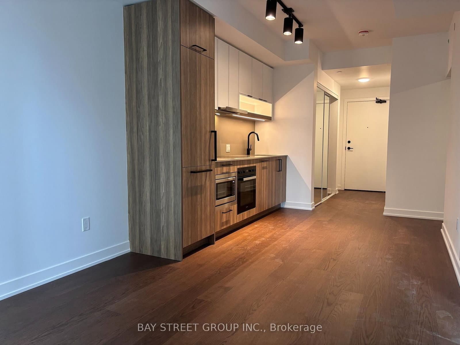 91 Montclair Avenue, Unit 1503