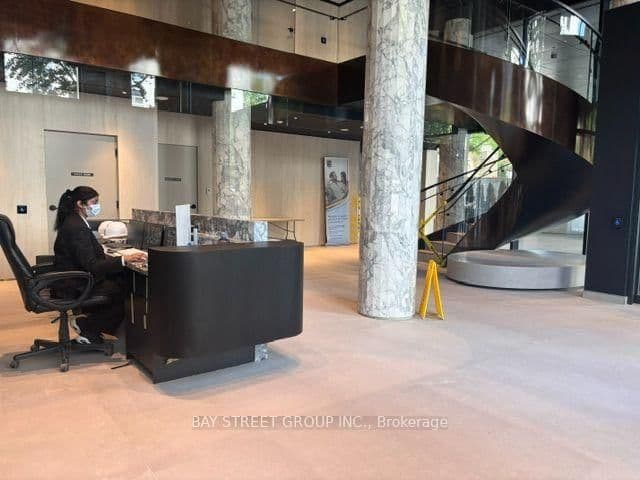 91 Montclair Avenue, Unit 1503 thumbnail 11