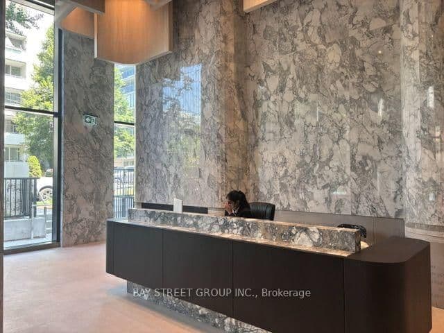 91 Montclair Avenue, Unit 1503 thumbnail 12