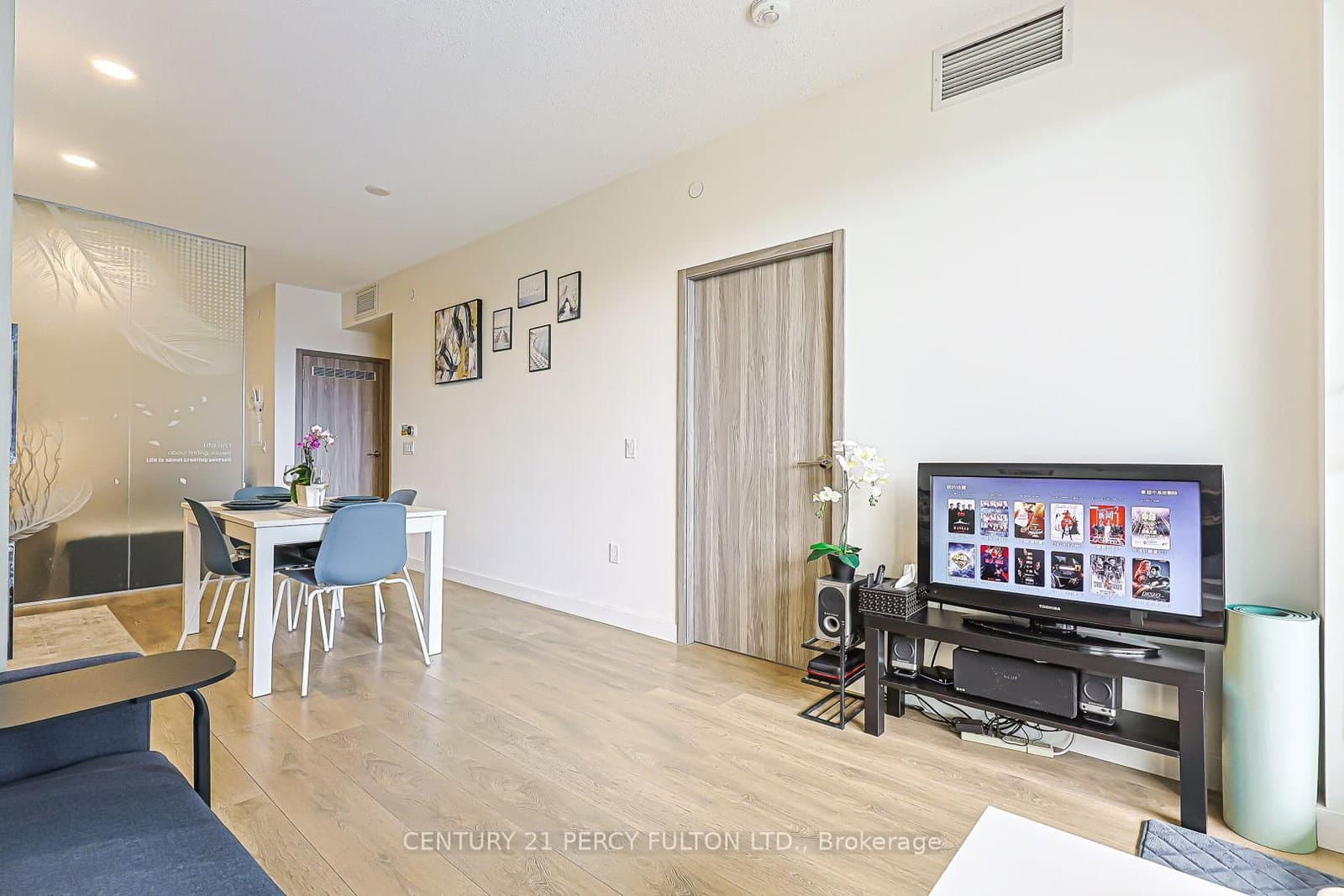 95 McMahon Drive, Unit 2207 thumbnail 15