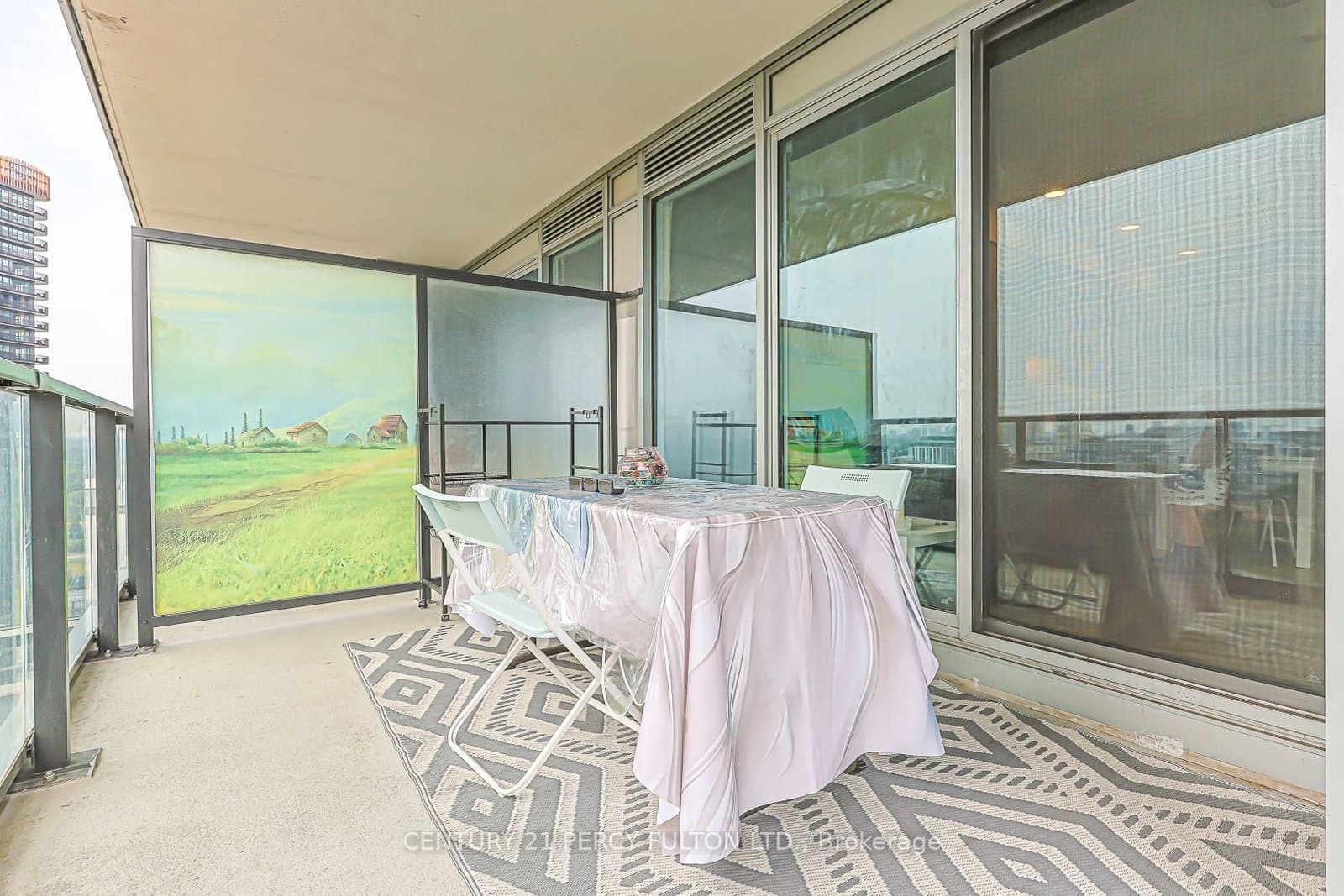 95 McMahon Drive, Unit 2207 thumbnail 22