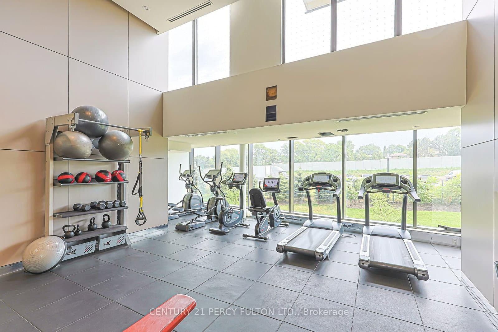 95 McMahon Drive, Unit 2207 thumbnail 26