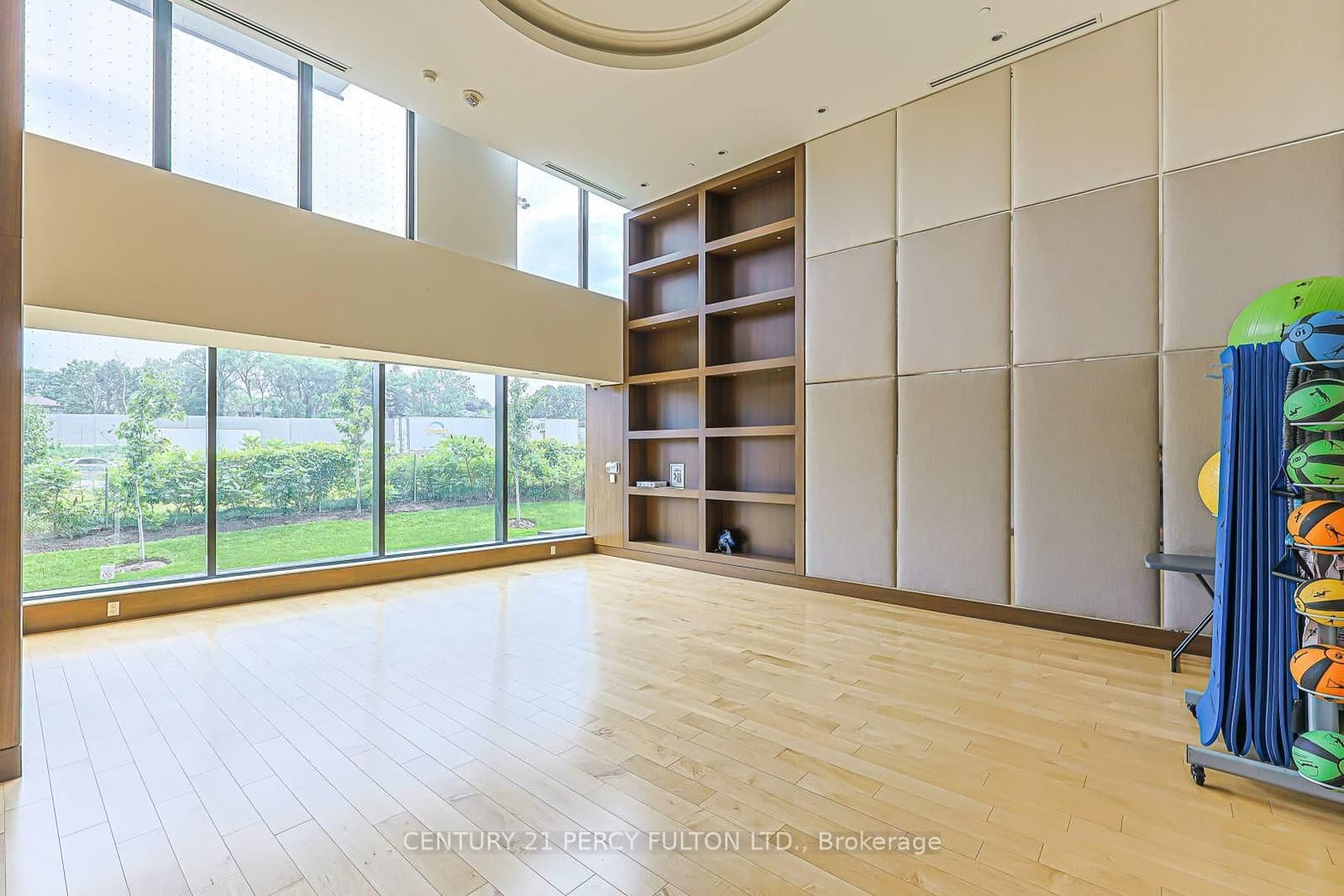 95 McMahon Drive, Unit 2207 thumbnail 27