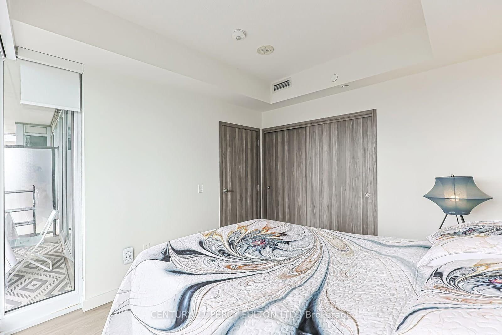 95 McMahon Drive, Unit 2207 thumbnail 4
