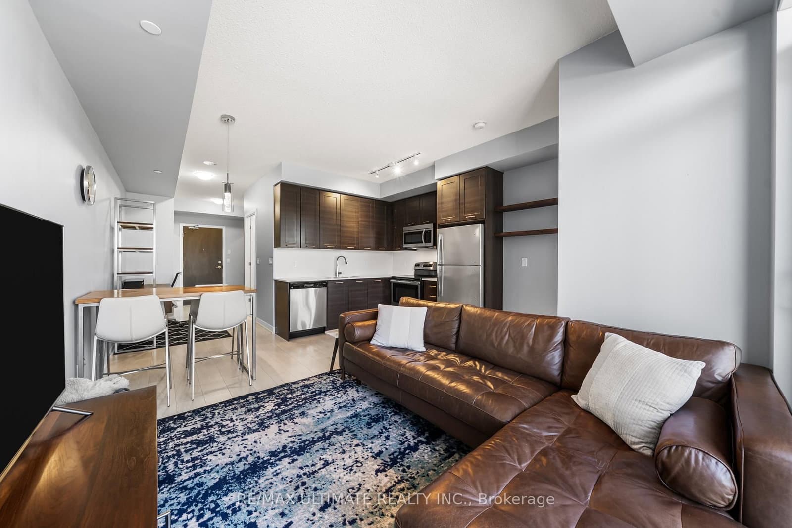 50 Bruyeres Mews, Unit 1001 thumbnail 8