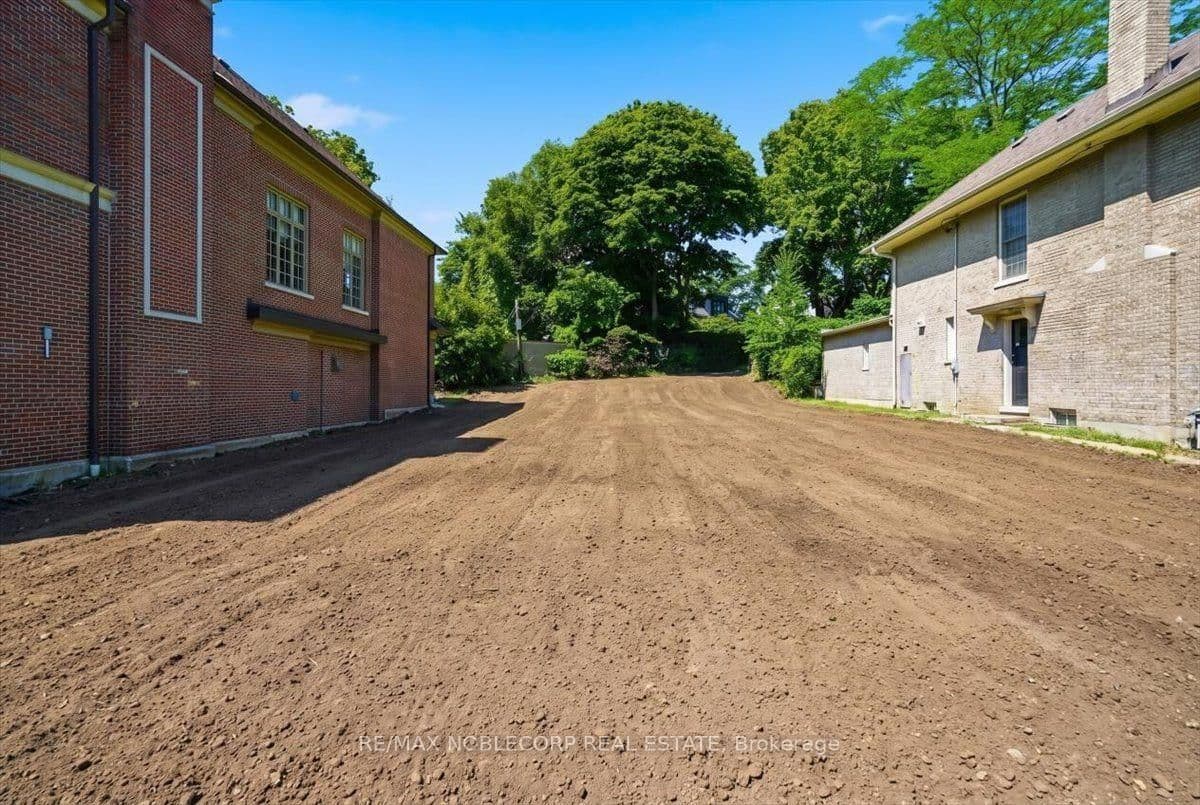180 Dunvegan Road thumbnail 7
