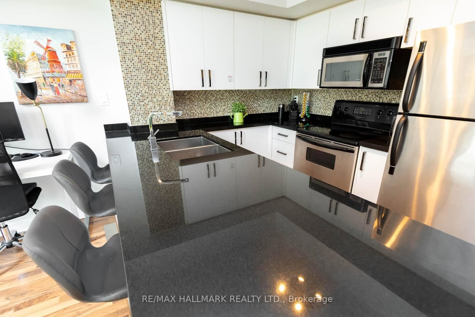 21 Earl Street, Unit 314 thumbnail 13