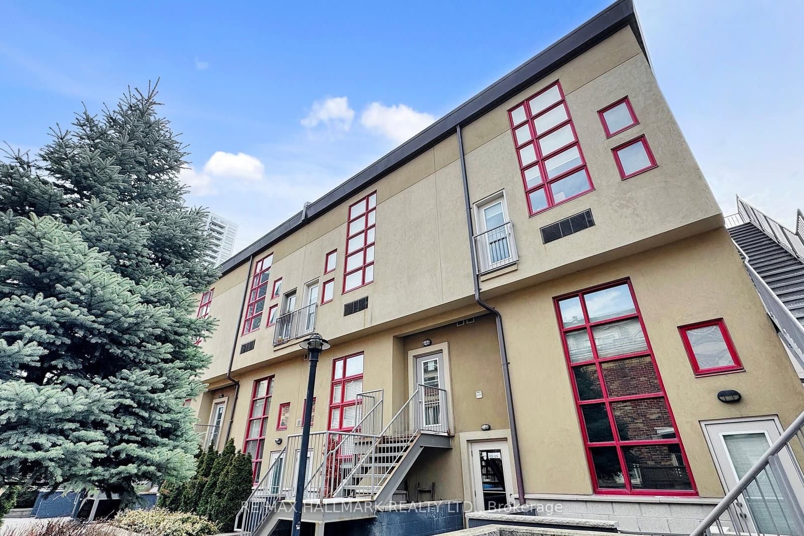 21 Earl Street, Unit 314 thumbnail 4
