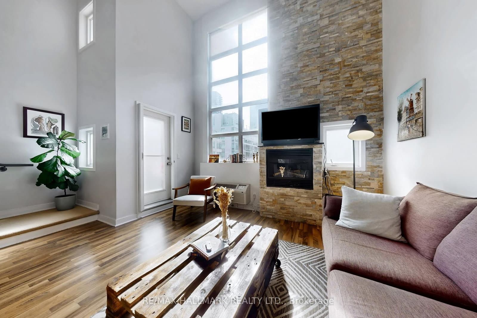 21 Earl Street, Unit 314 thumbnail 9