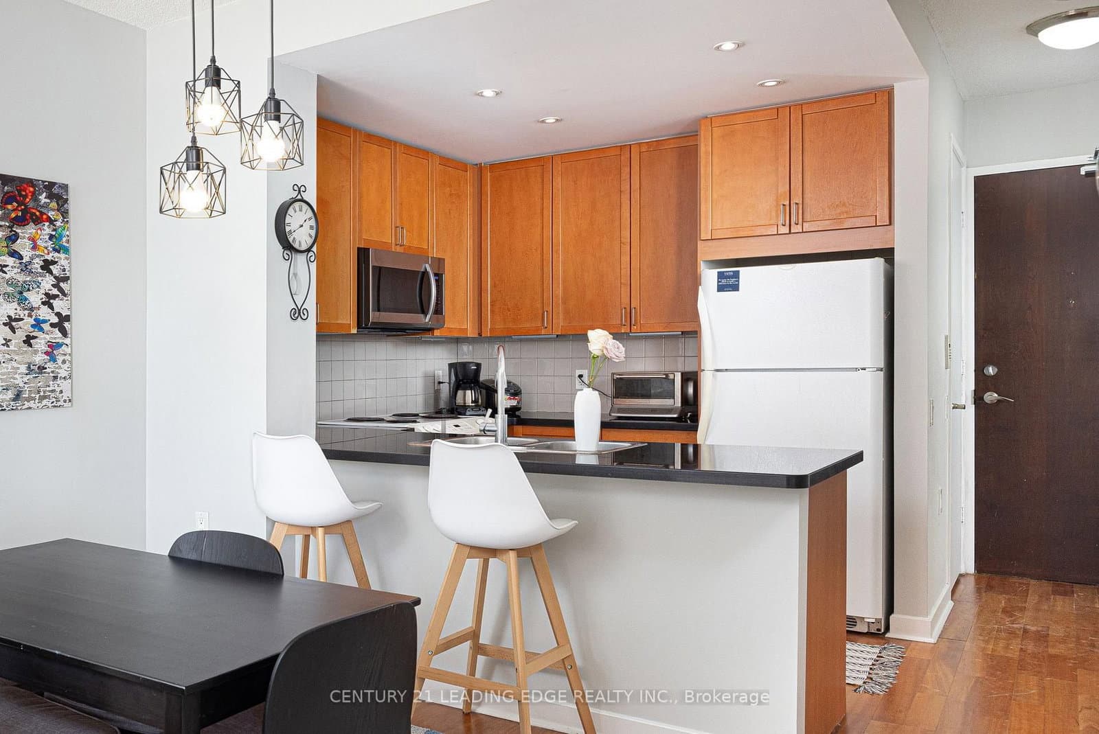 85 Bloor Street E, Unit 1413 thumbnail 15