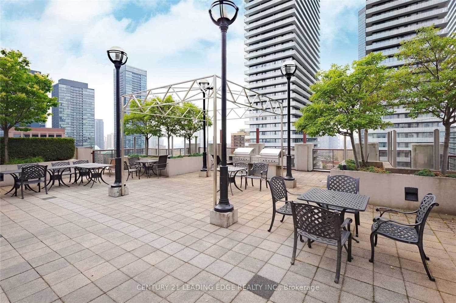 85 Bloor Street E, Unit 1413 thumbnail 26