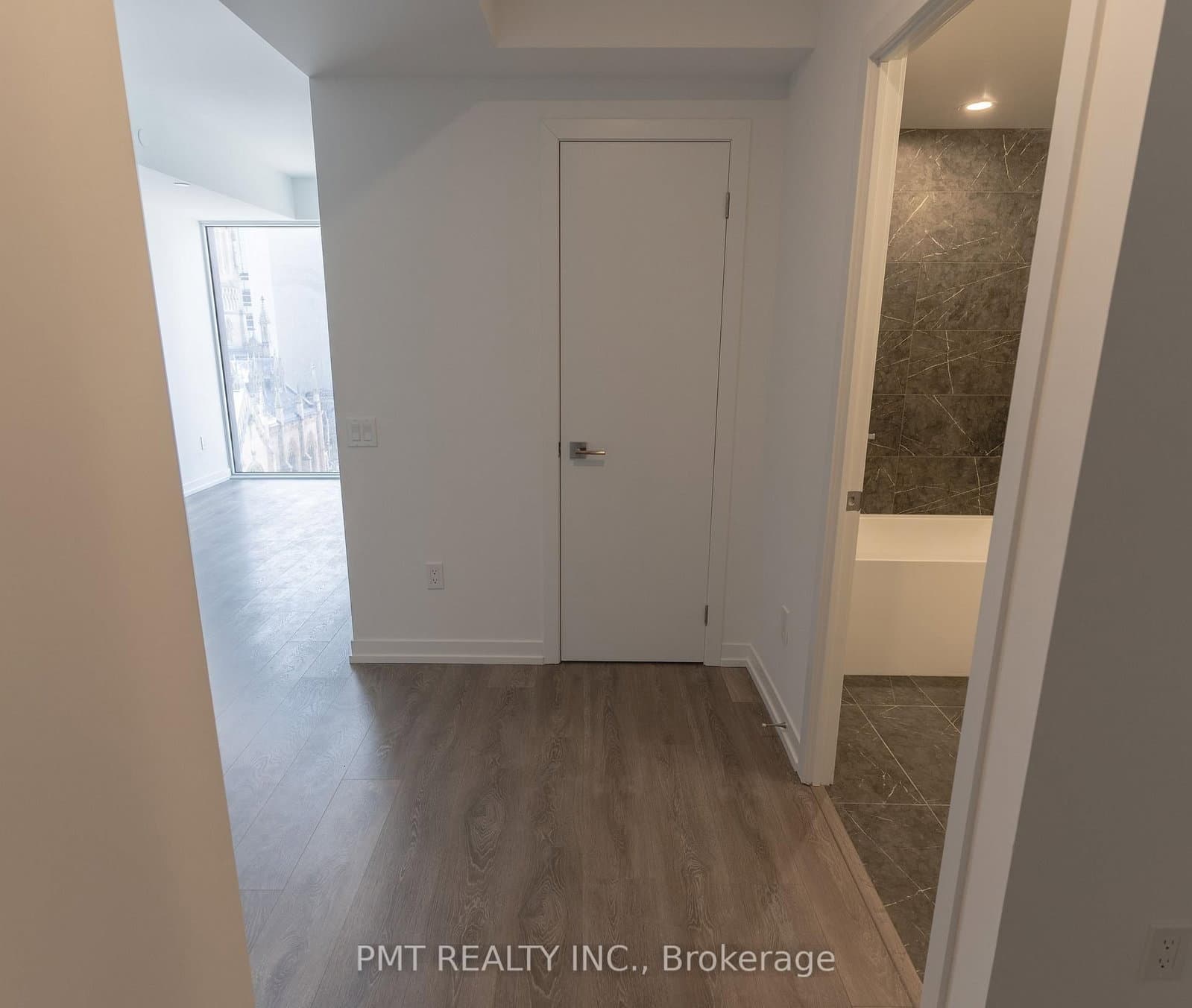 82 Dalhousie Street, Unit 806 thumbnail 2