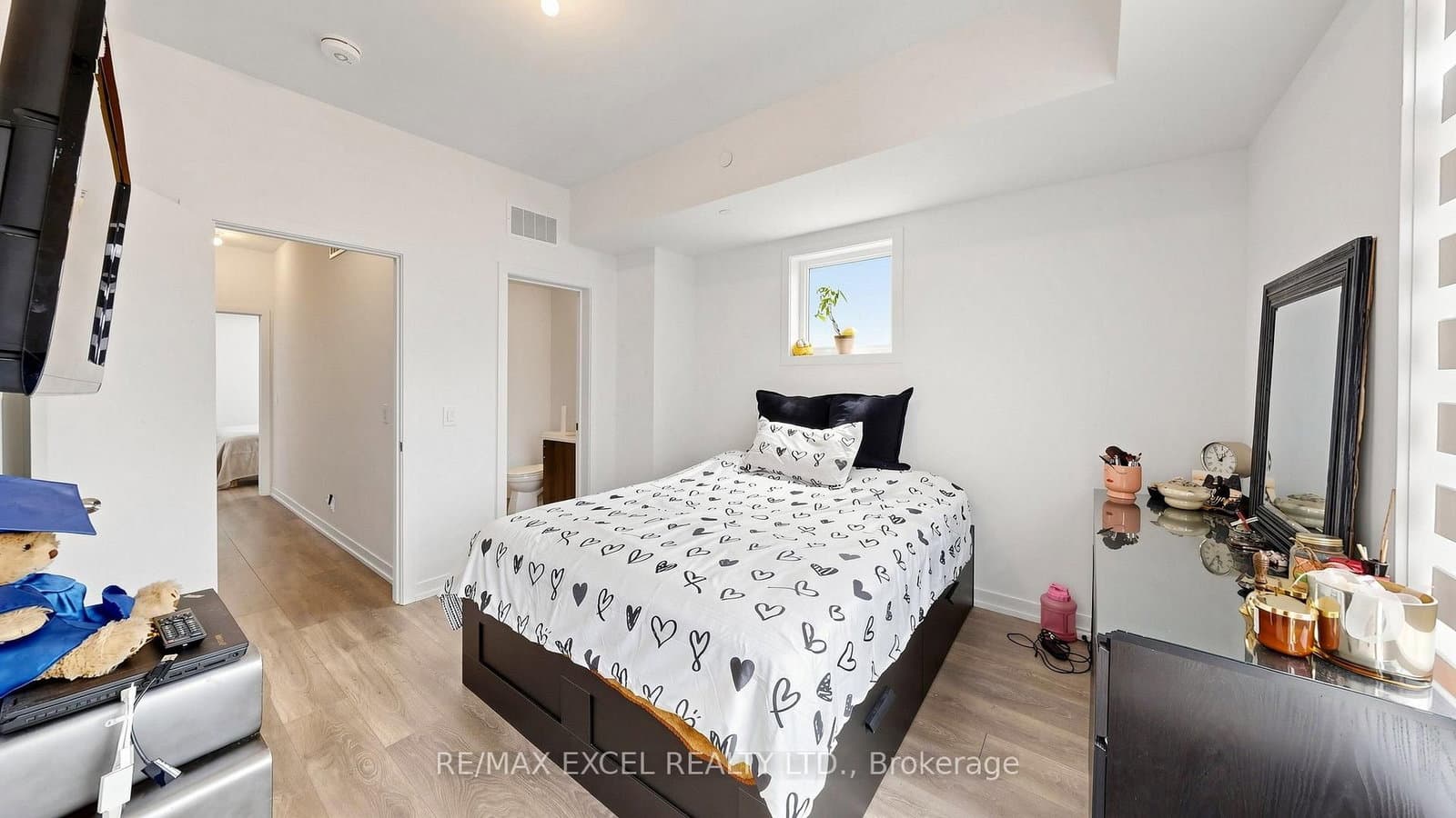 68A Tisdale Avenue thumbnail 22