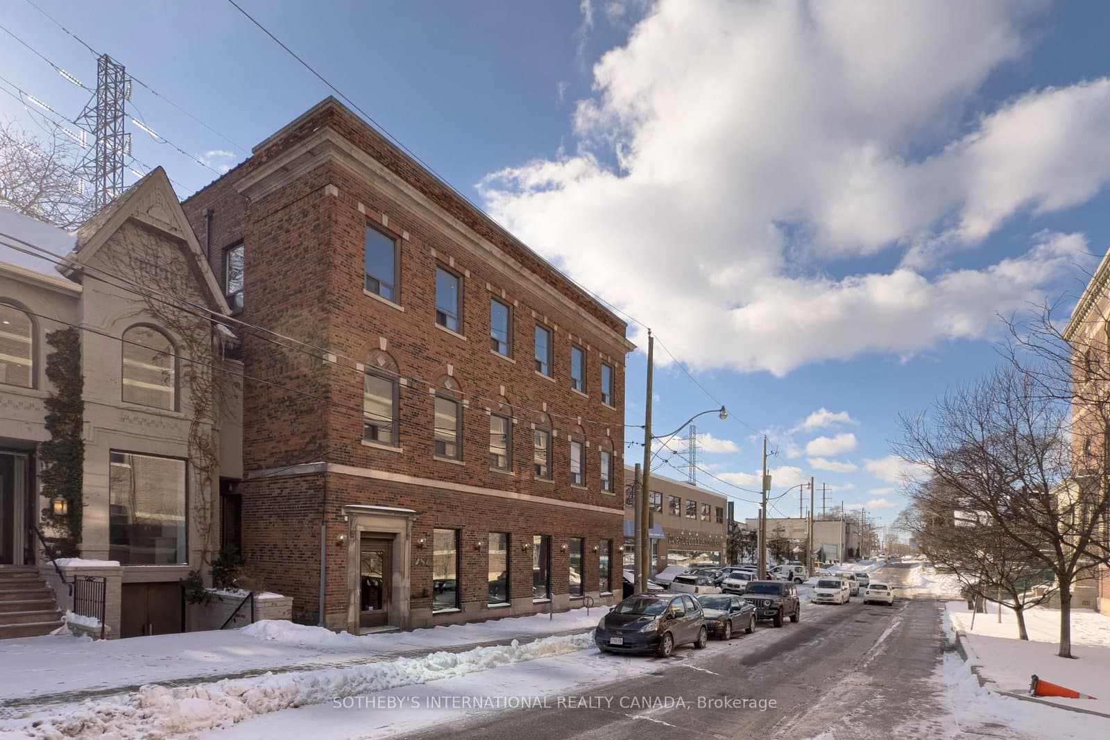 287 Macpherson Avenue, Unit 303 thumbnail 17