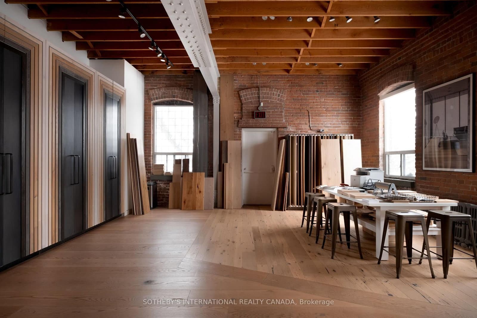287 Macpherson Avenue, Unit 303 thumbnail 3