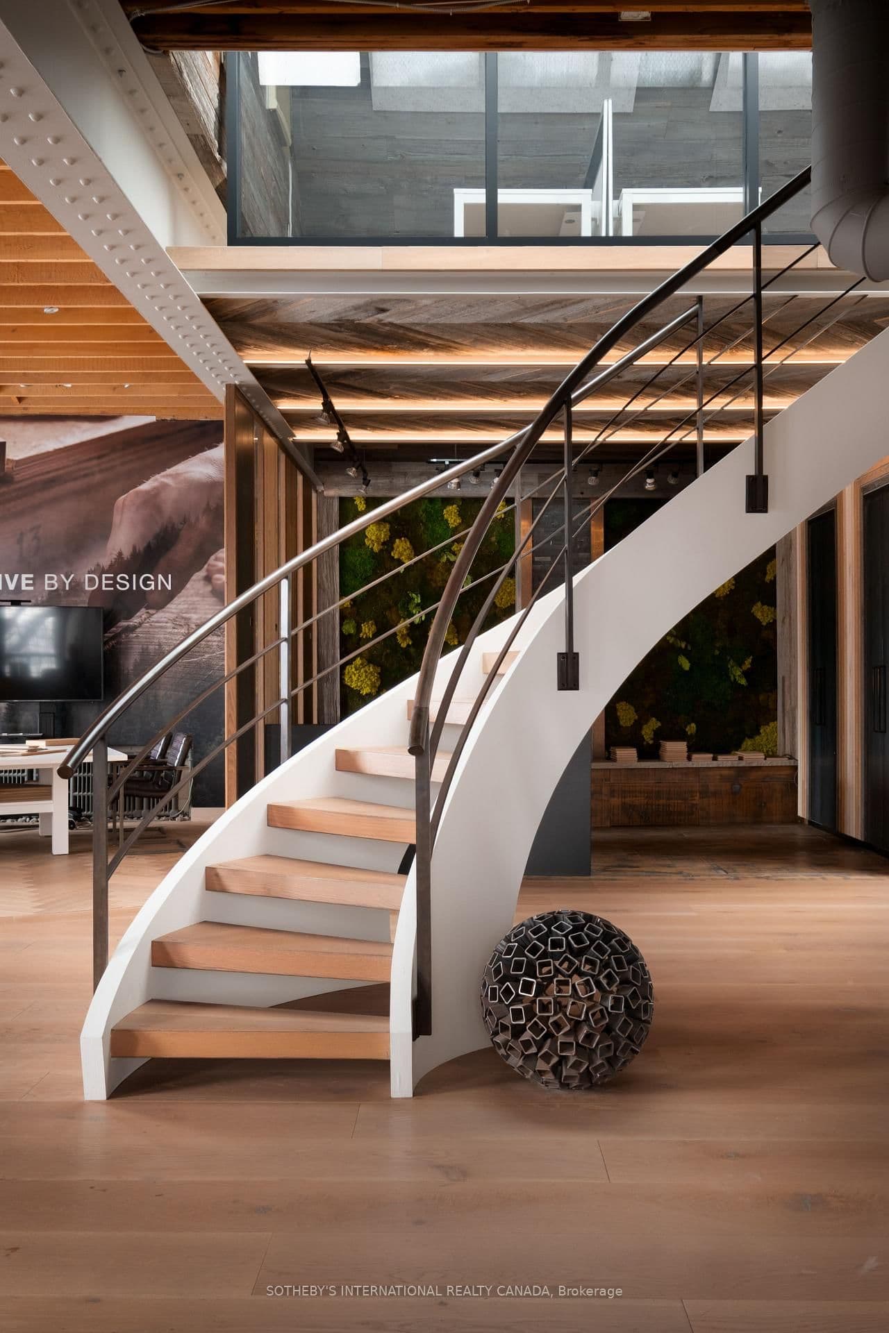 287 Macpherson Avenue, Unit 303 thumbnail 7