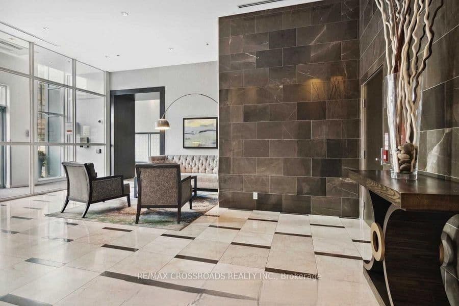 212 Eglinton Avenue E, Unit 312 thumbnail 5
