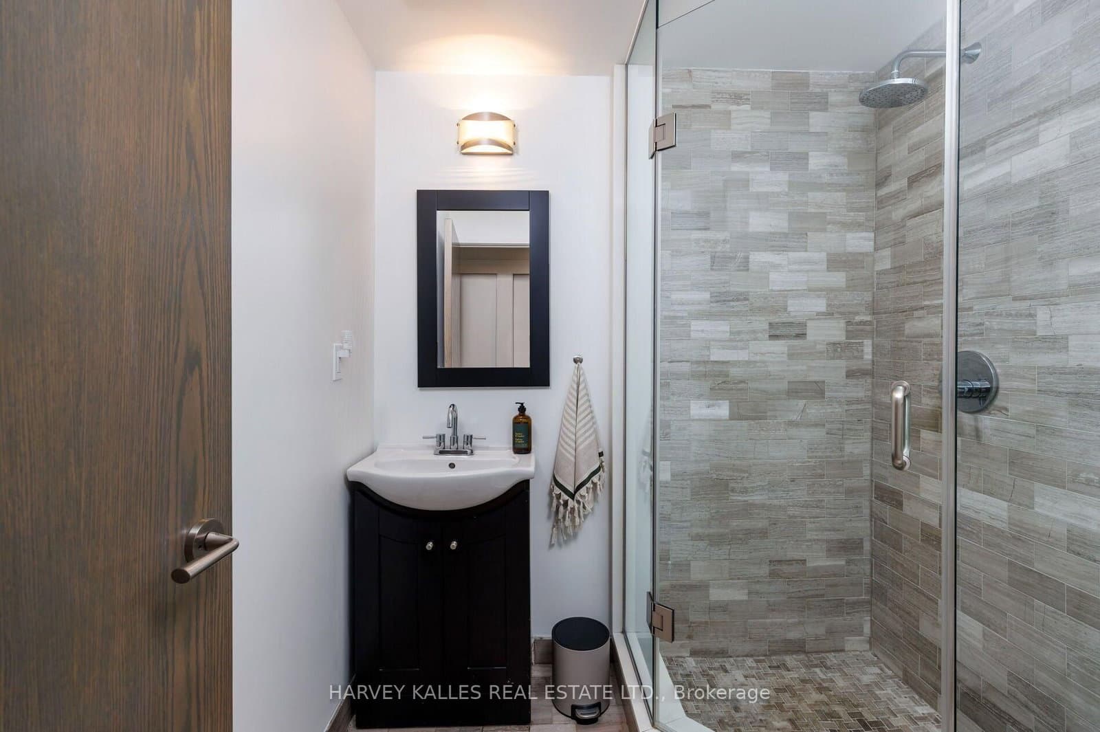 128 Montgomery Avenue thumbnail 30