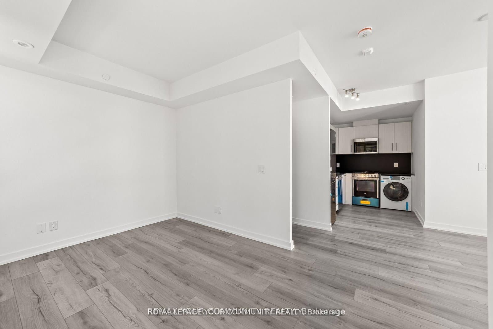11-851 Sheppard Avenue, Unit 3rd thumbnail 15