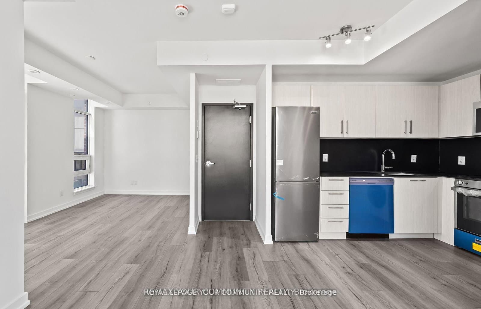 11-851 Sheppard Avenue, Unit 3rd thumbnail 7