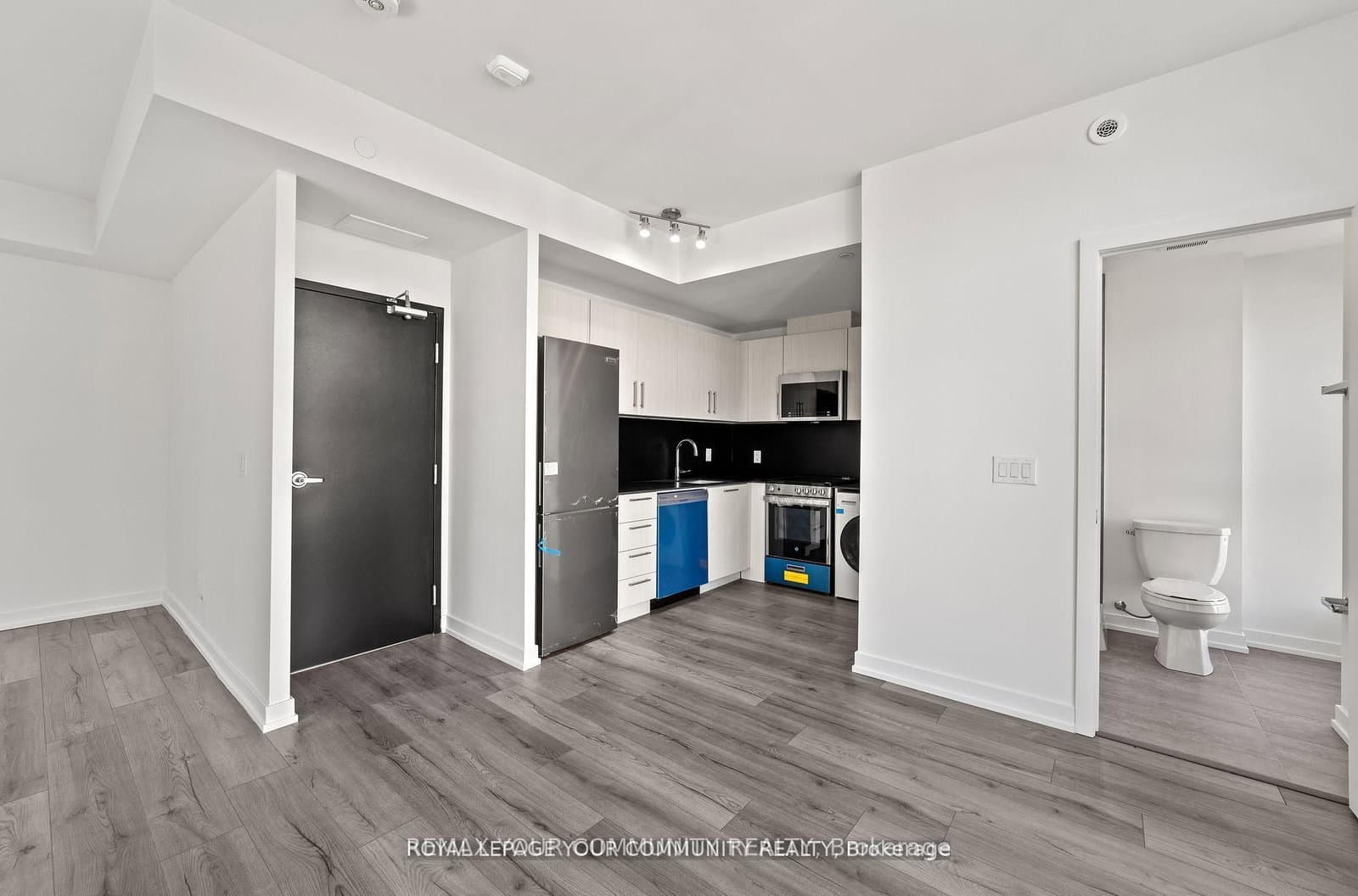 11-851 Sheppard Avenue, Unit 3rd thumbnail 8