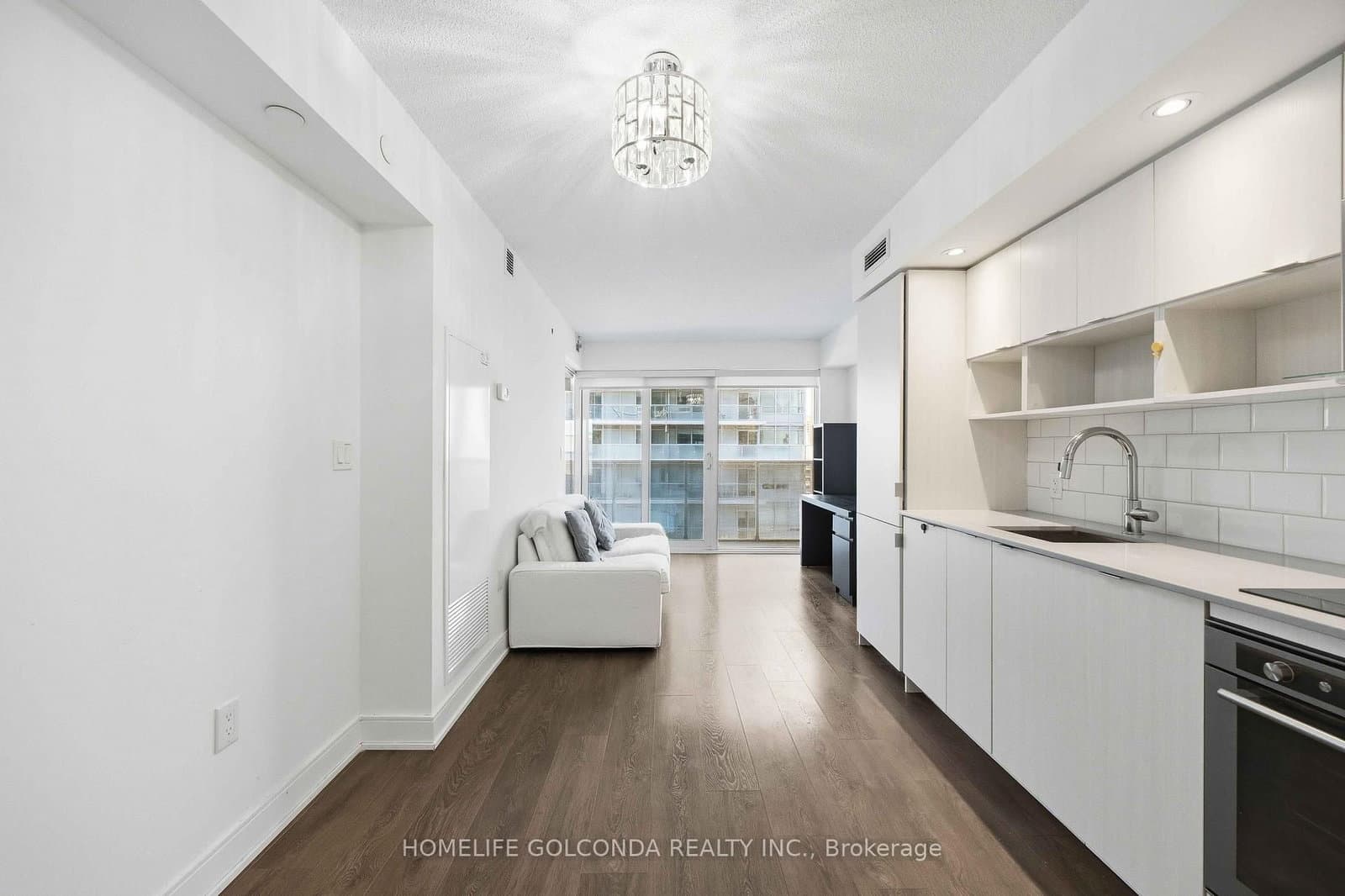 89 McGill Street, Unit 703 thumbnail 3