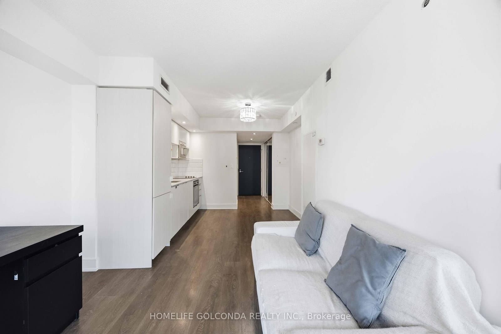 89 McGill Street, Unit 703 thumbnail 4