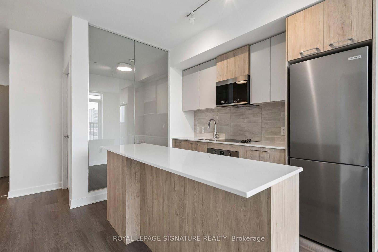 30 Dreamers Way, Unit 822 thumbnail 3