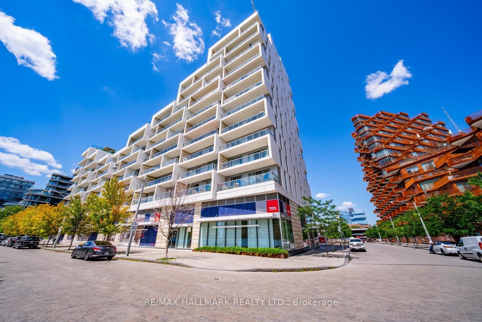 118 Merchants' Wharf, Unit 301