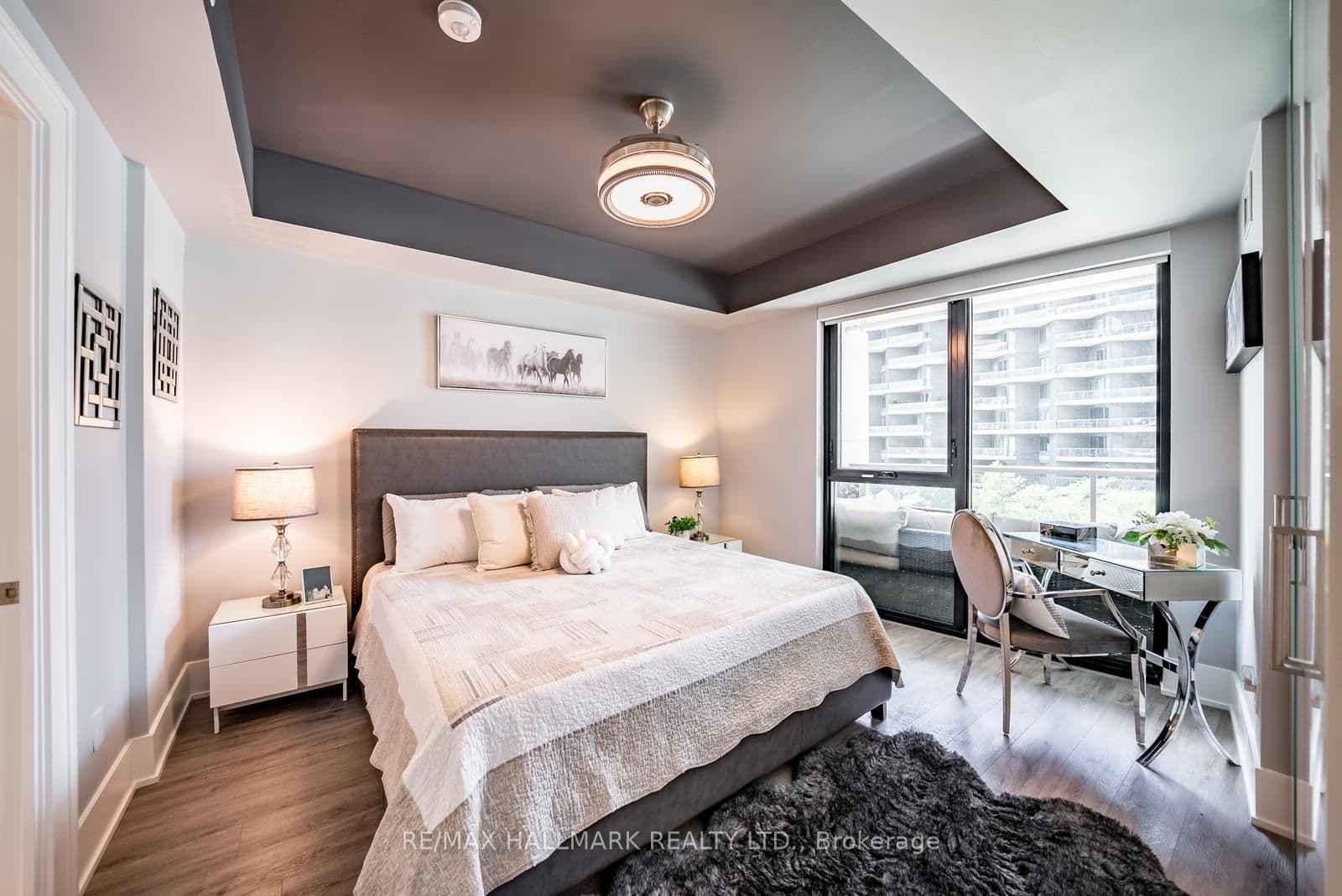 118 Merchants' Wharf, Unit 301 thumbnail 19