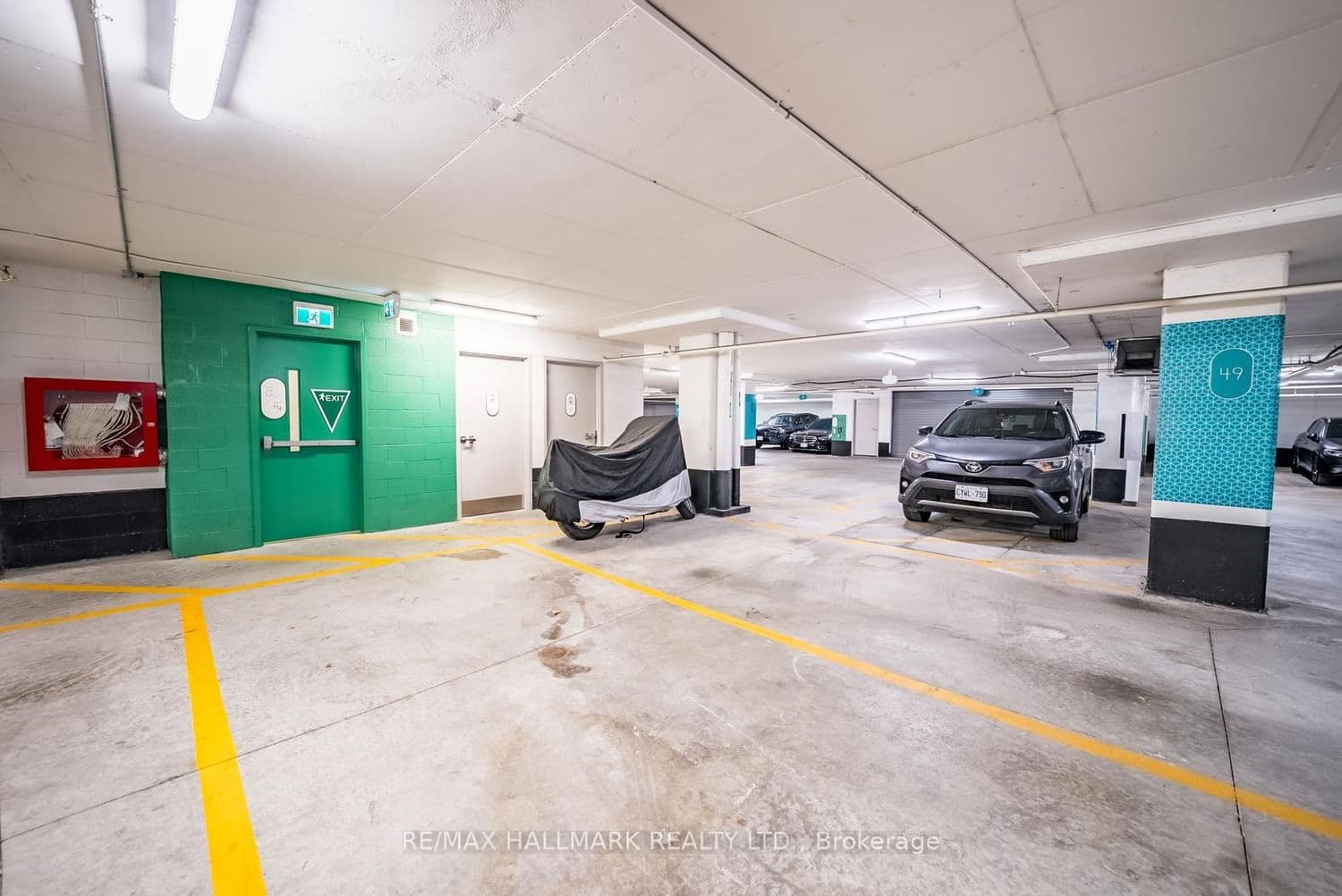 118 Merchants' Wharf, Unit 301 thumbnail 35
