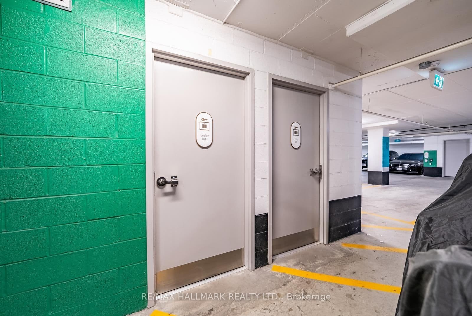 118 Merchants' Wharf, Unit 301 thumbnail 36