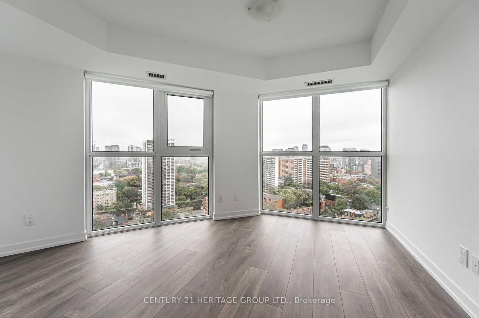 219 Dundas Street E, Unit 2015 thumbnail 15