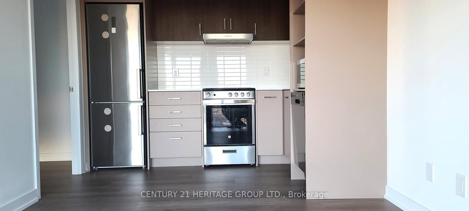 219 Dundas Street E, Unit 2015 thumbnail 8