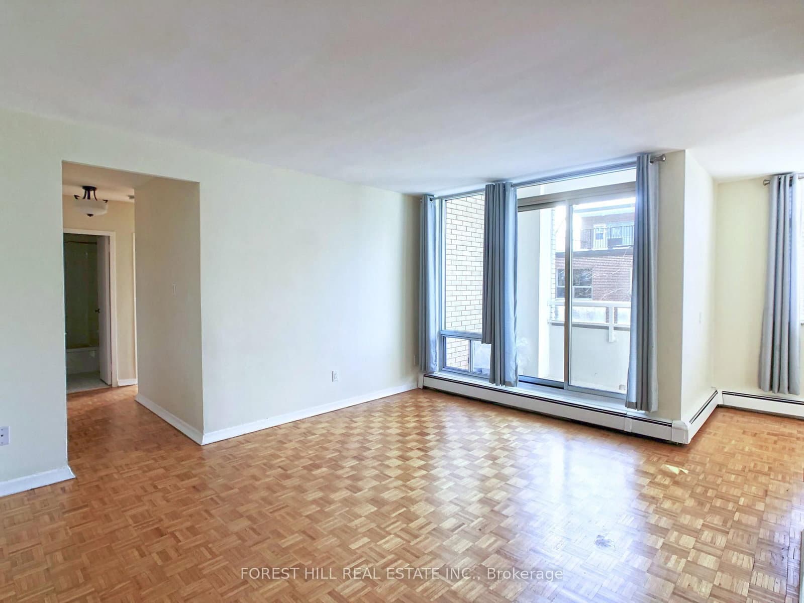335 Lonsdale Road, Unit 502 thumbnail 4