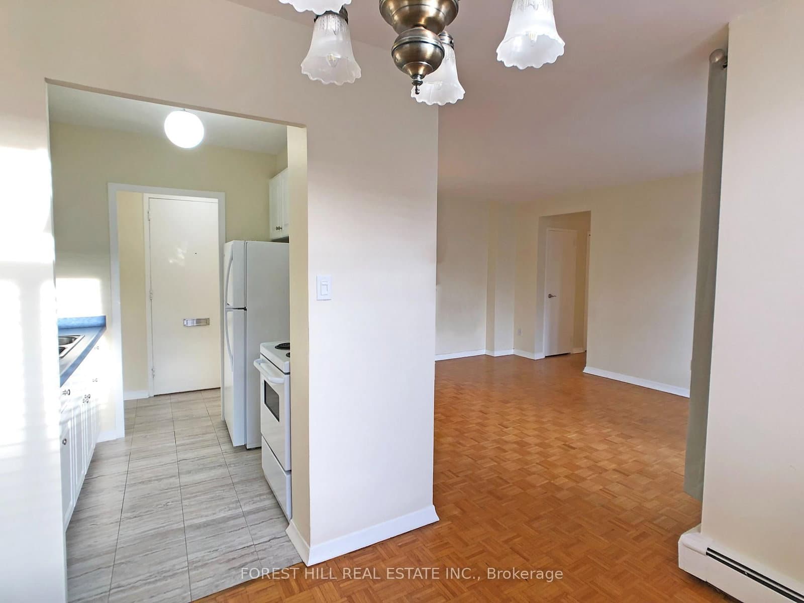 335 Lonsdale Road, Unit 502 thumbnail 8