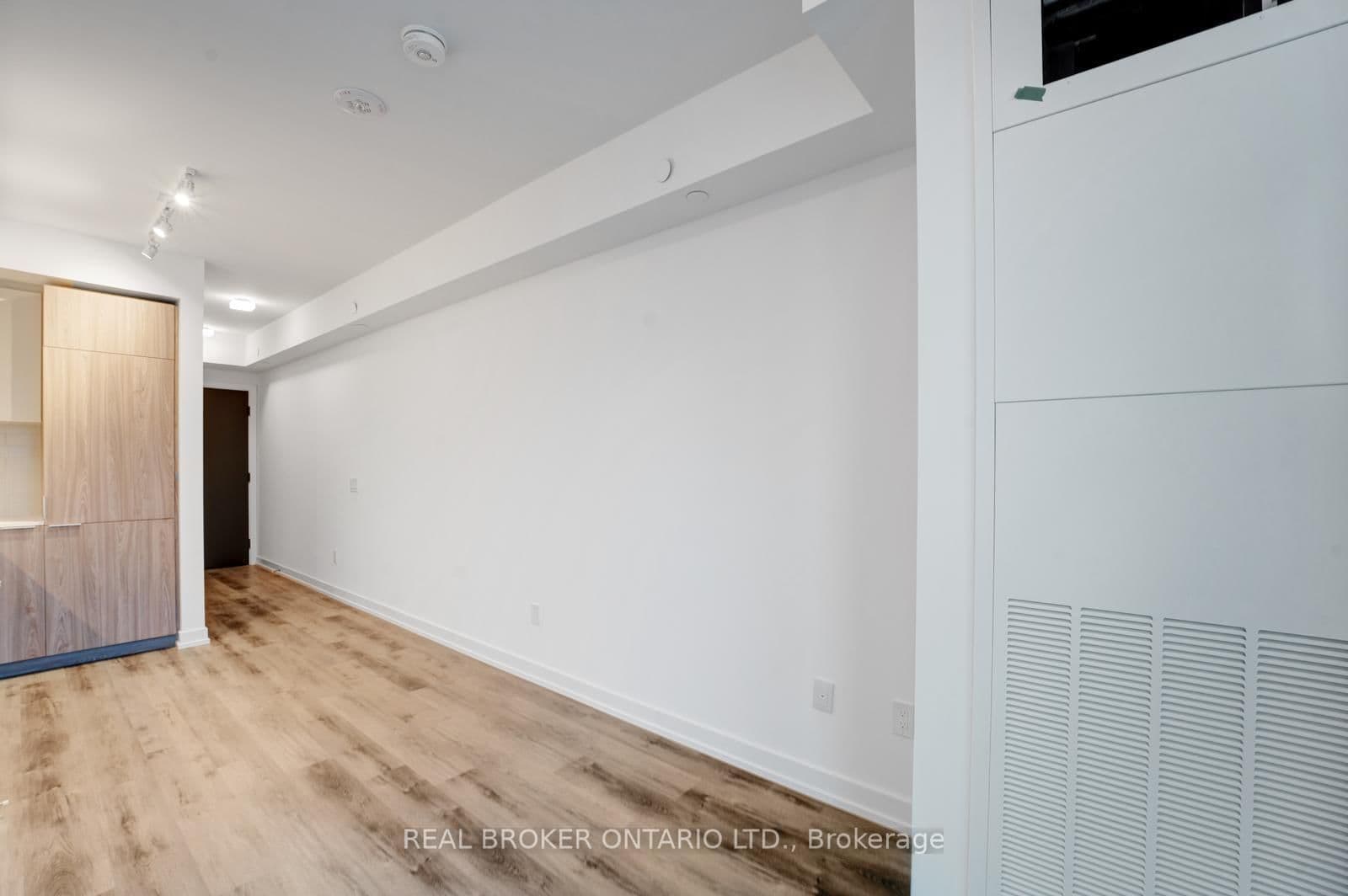 28 Eastern Avenue, Unit LPH16 thumbnail 9