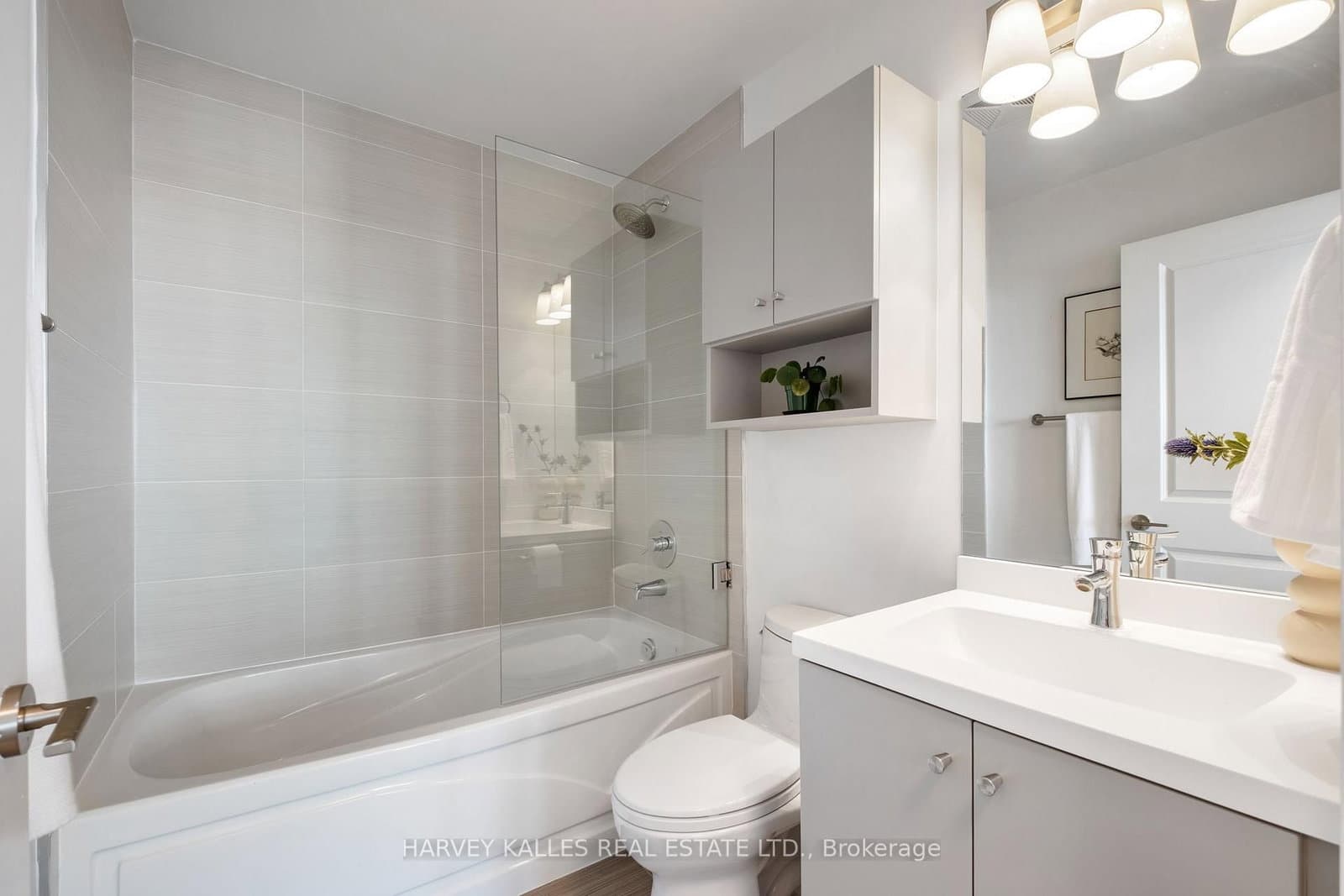 530 St Clair Avenue W, Unit 1602 thumbnail 12