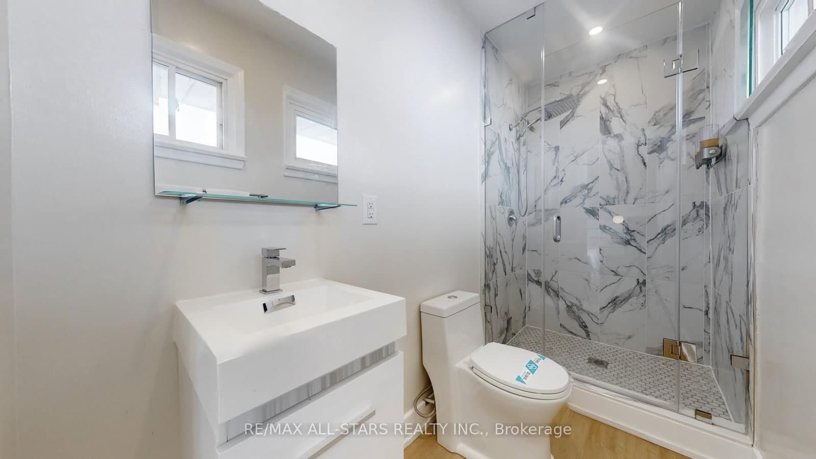 105 Betty Ann Drive thumbnail 22