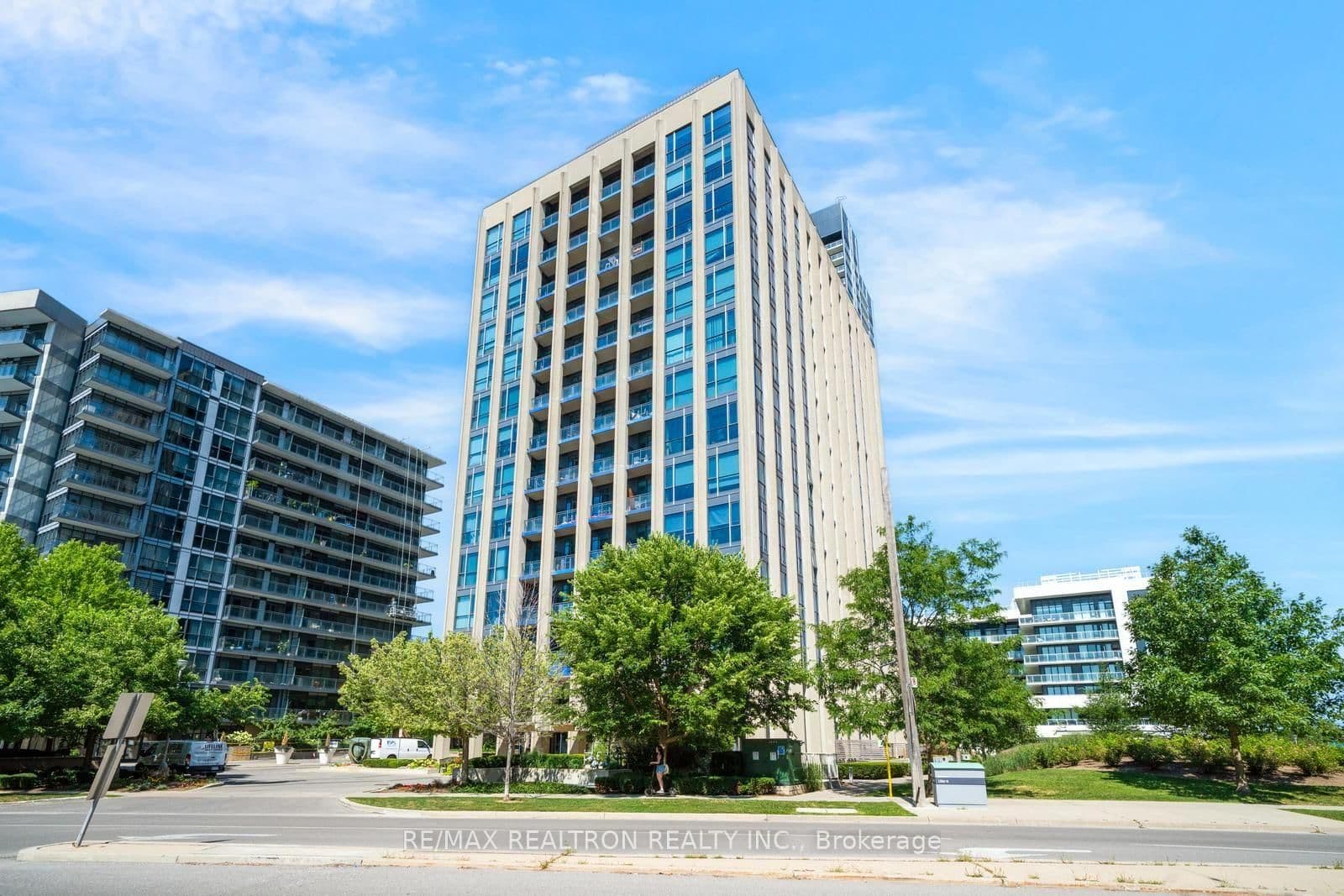 75 The Donway W, Unit 103 thumbnail 2