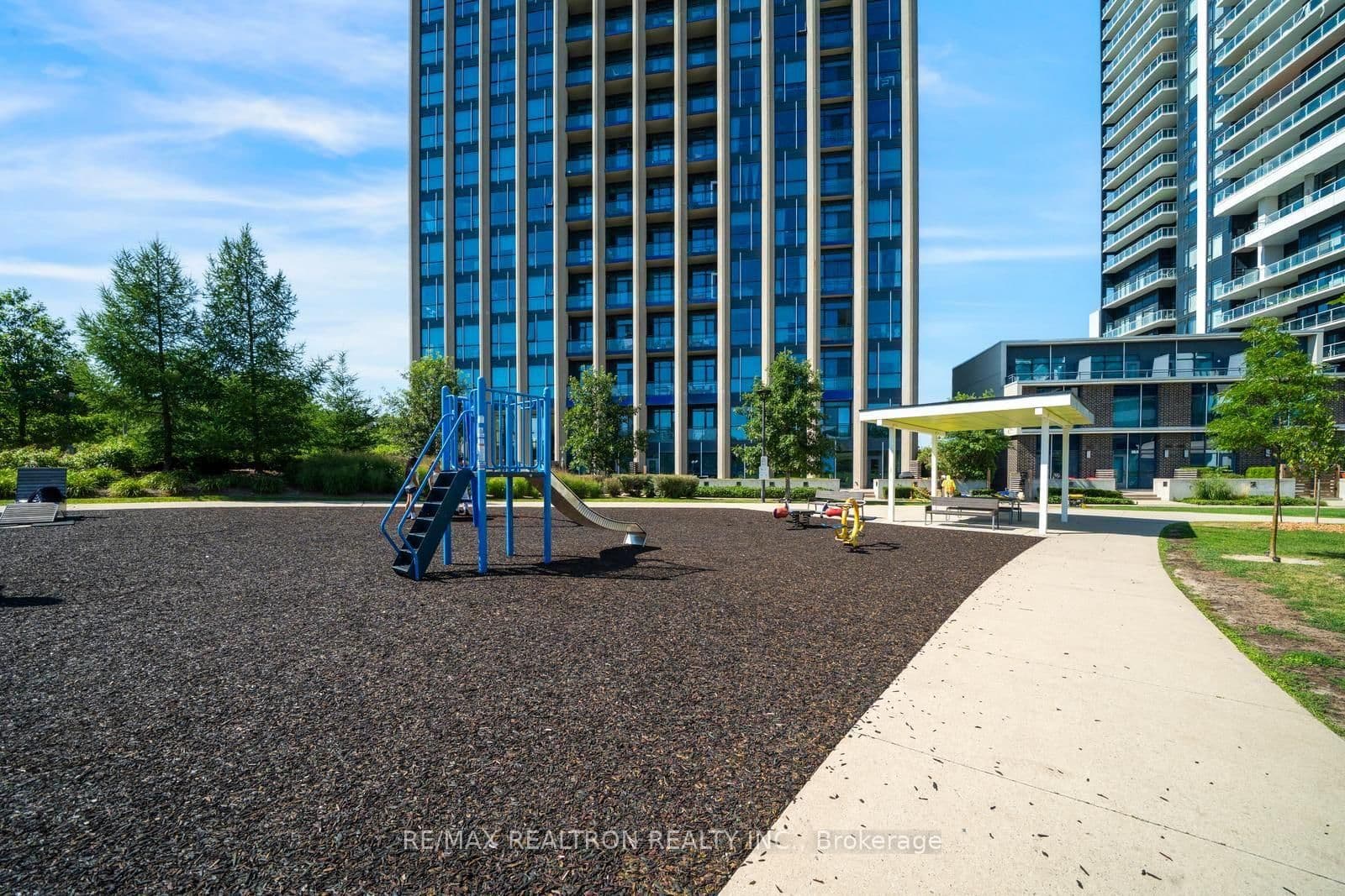 75 The Donway W, Unit 103 thumbnail 6