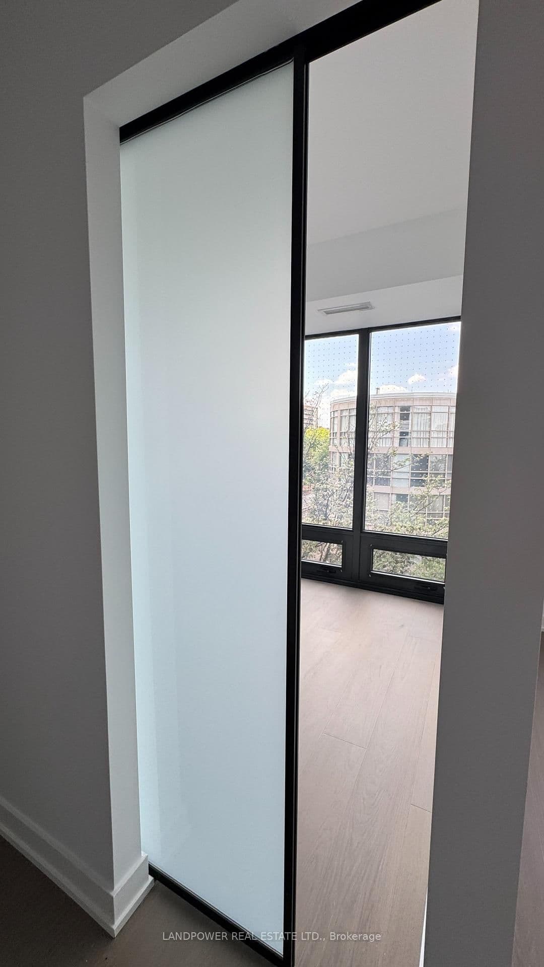 91 Montclair Avenue, Unit 709 thumbnail 14