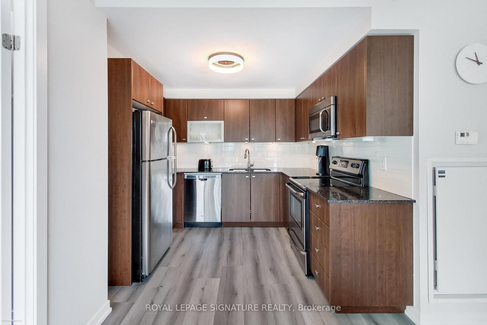 69 Lynn Williams Street, Unit 904 thumbnail 12