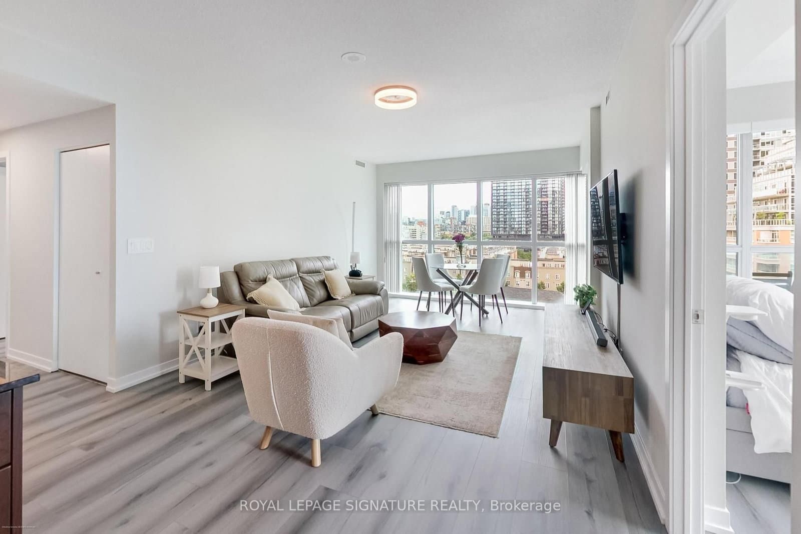 69 Lynn Williams Street, Unit 904 thumbnail 2