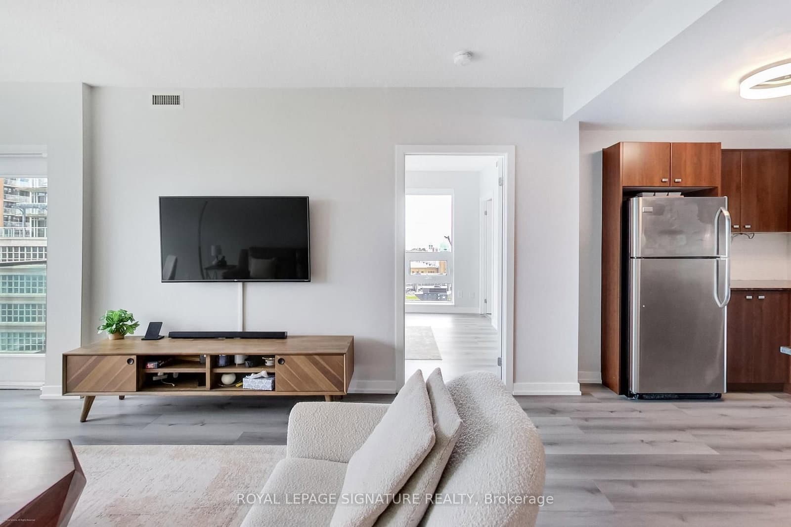 69 Lynn Williams Street, Unit 904 thumbnail 7