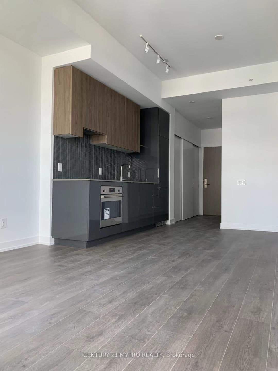 161 Roehampton Avenue, Unit 909 thumbnail 2